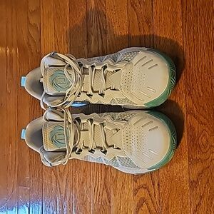 Adidas D Rose Son of Chi "Christmas" size 8.5